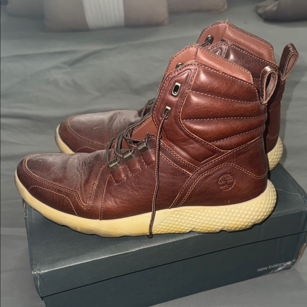 Timberland Brown and Tan Leather Boots with Quilted Ankle